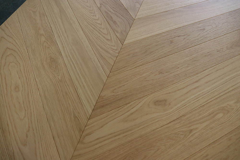 Prime Grade Euro Oak Chevron Engineered Wood Floor Chevron Pattern Parquet