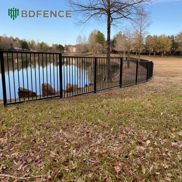 Anti-UV Projection Ready Tubular Steel Fence Display Surface