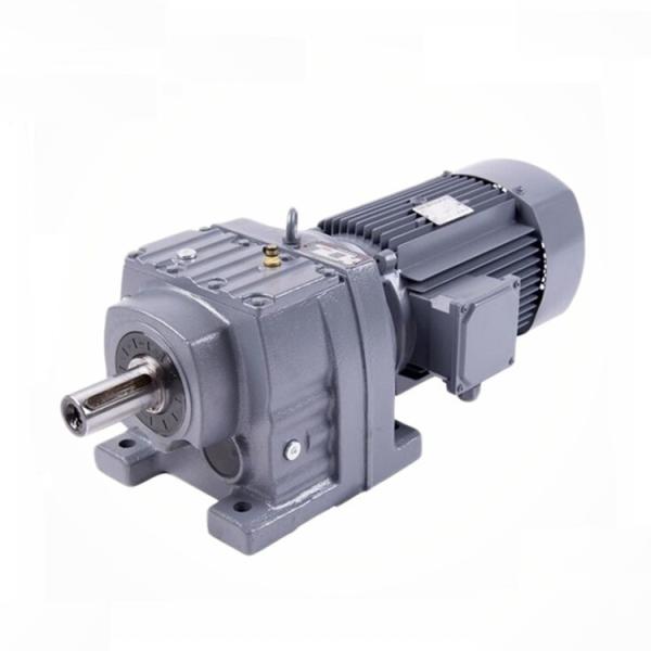 14-280rpm Speed Helical Gear Reducer 3 Stage Foot Mounted Installation
