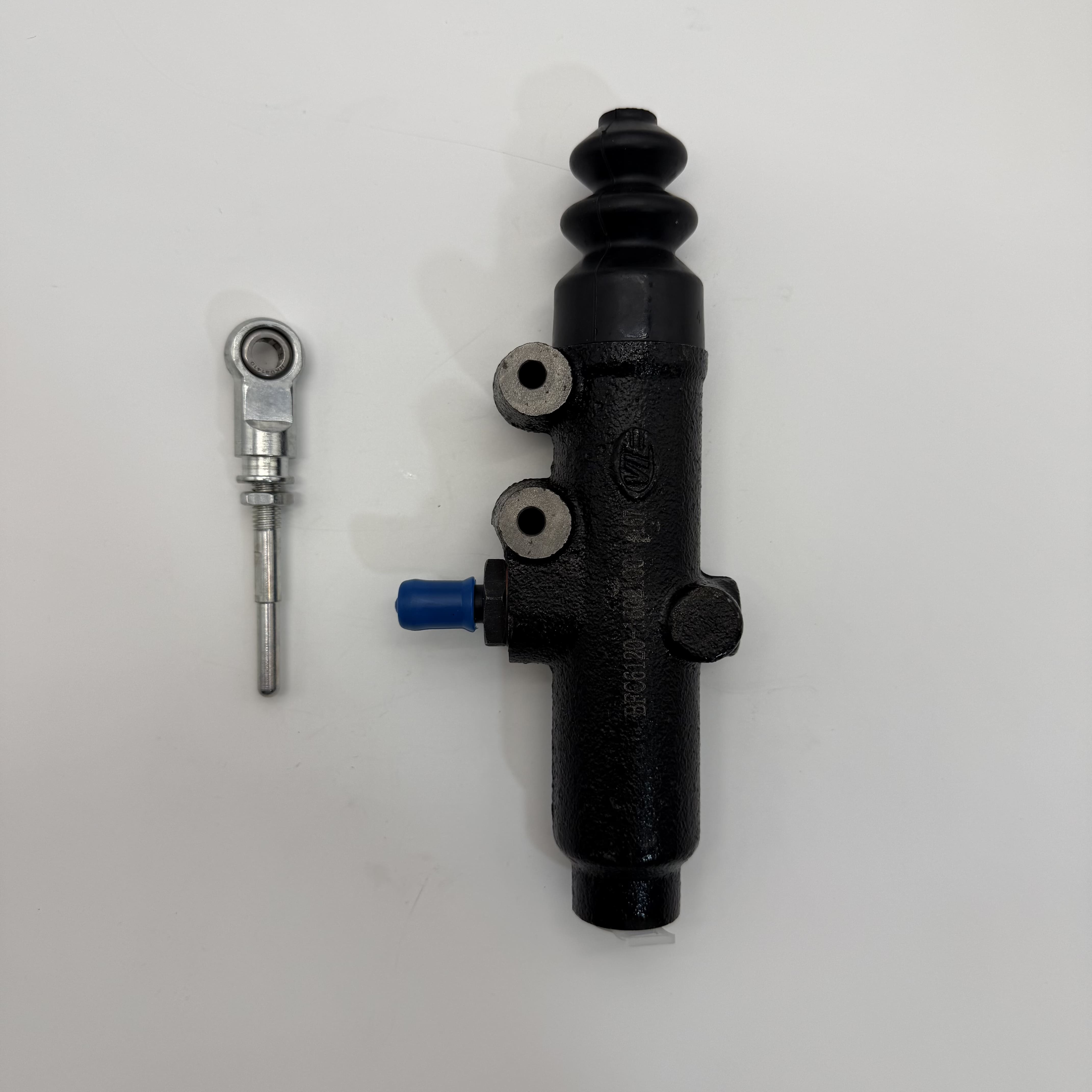 Bus Clutch Master Cylinder for Yutong, Kinglong, Youngman Neoplan, Dongfeng Medium and Large Passenger Coaches