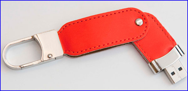 Personalized Leather 32GB USB Stick Drive Device Safe Metal Buckle