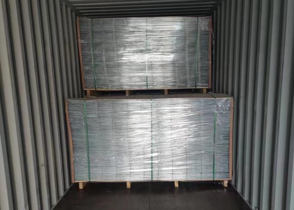 4x4 galvanizou o fio soldado de aço inoxidável Mesh Panel Perforated de 6mm