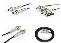 Sensores fotoeléctricos fotoeléctricos del laser del sensor de posición de la vibración del laser del agua del aceite del ambiente suave M8 del polvo