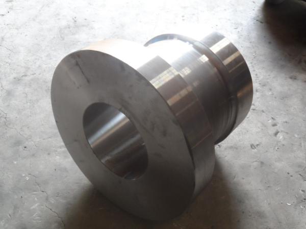 High Voltage Forging Stainless Steel Pipe Flanges Diameter 200 - 1000mm In Petroleum Chemical Industrial