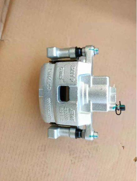 Geely Binyue Clamps de frein en acier fondu en argent