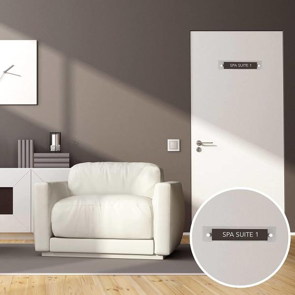 Sturdy Acrylic Door Sign Holder Wall Mounted Luxury Clear Name Plate Holder