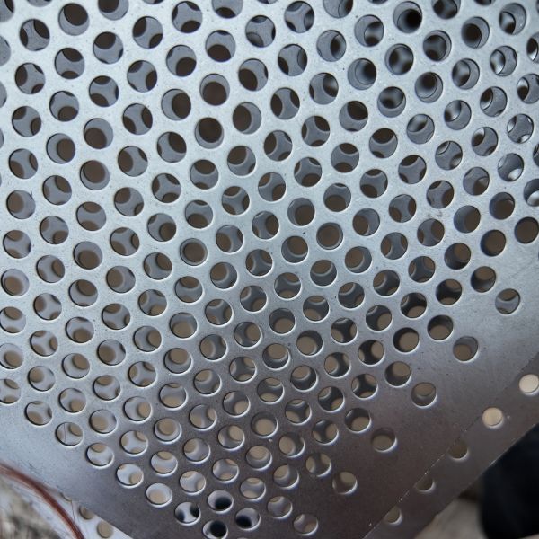 1.2mm Thick Perforated Galvanized Steel Sheet Silver Colored Round Holes