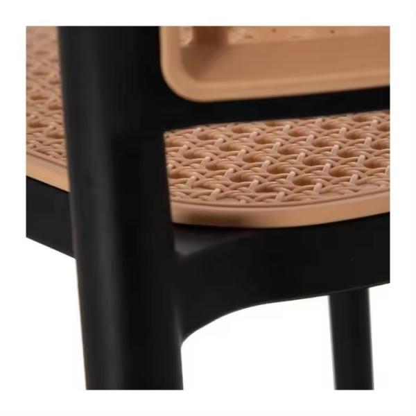 Chaise de salle à manger moderne en plastique - Style rotin pour usage domestique et commercial