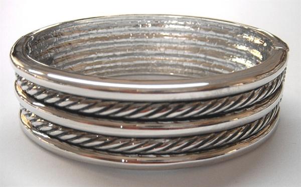 wide bangle/cuff