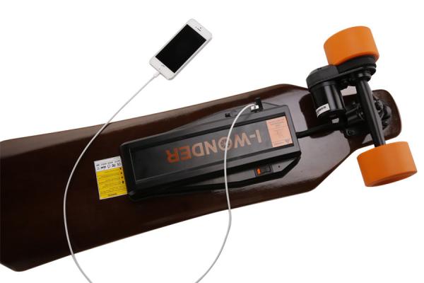 Popular 4 Wheel Drive Electric Skateboard With Bamboo Or Canada Maple Material
