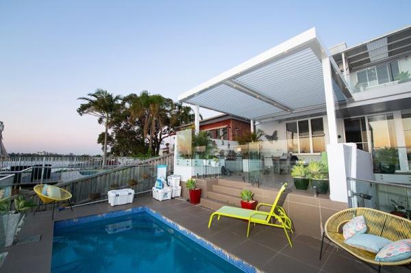 Industrial Outdoor Aluminium Pergola Waterproof Powder Coating Optional Thickness