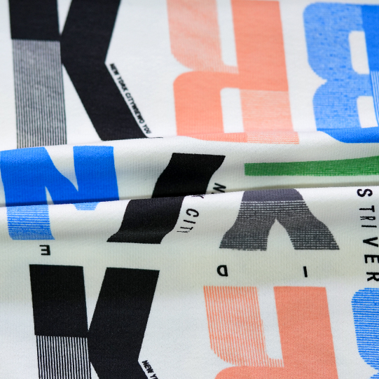 100% Polyester Printed Fabric Abrasion Resistant Breathable For Clothes Blankets Curtains