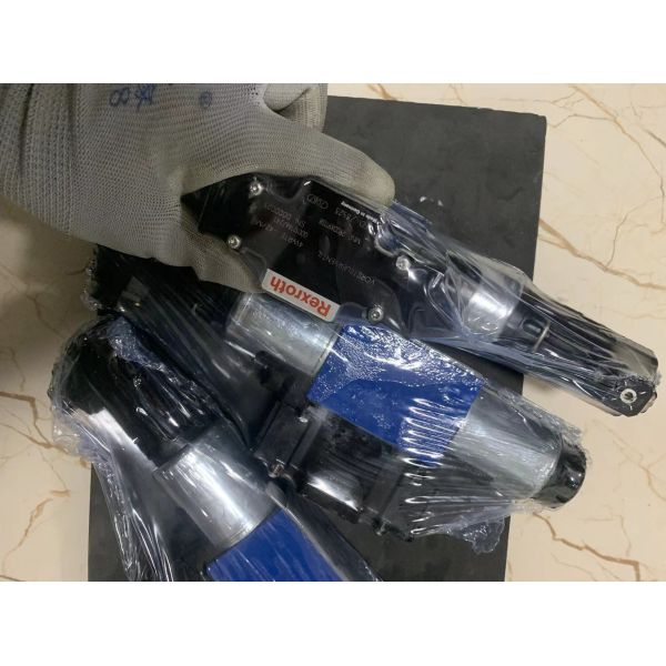 Válvula direccional proporcional Rexroth con montaje ISO 4401, voltaje de 24V y caudal de 75 L/min