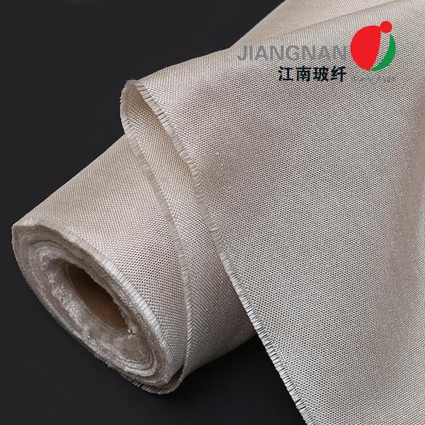 Waterproof PU Coated Fiberglass Fabric with 0.45mm Thickness and 550℃ Working Temperature for Heavy Duty Protective Gear
