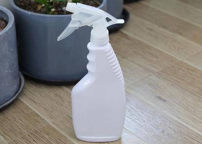 O pulverizador branco de jardinagem do disparador do ANIMAL DE ESTIMAÇÃO 550ml engarrafa ODM OBM do OEM
