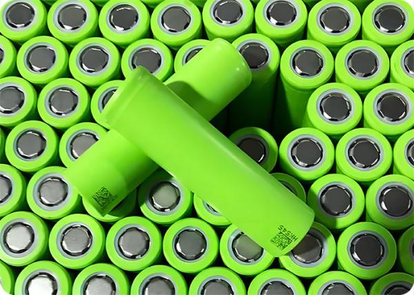Batterie haute vitesse 30A 18650 rechargeable 3,6 V 2000mAh
