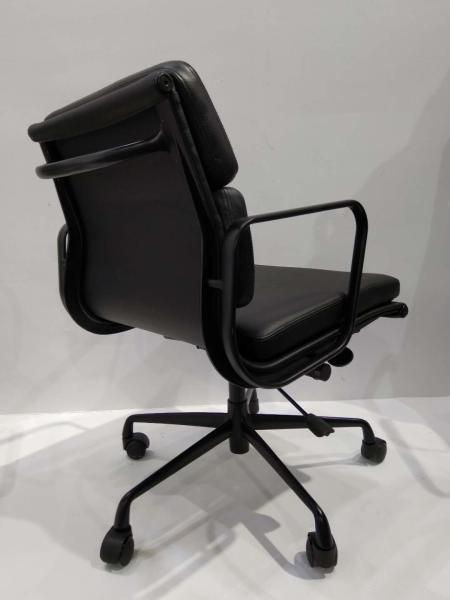 Low Back Soft Pad Office Chair With Black Powder Coated Aluminum Armrest / Base