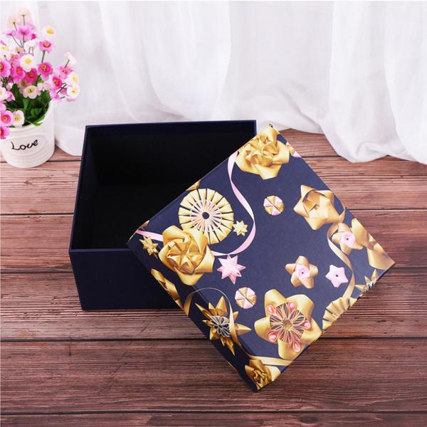 Navy Blue Custom Cosmetic Packaging Boxes 20*20*10cm With Raffia Paper