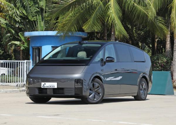 Produtor pessoal adulto Lixiang Mega Veículo Elétrico 5 lugares MPV Auto Pure New Energy EV Car