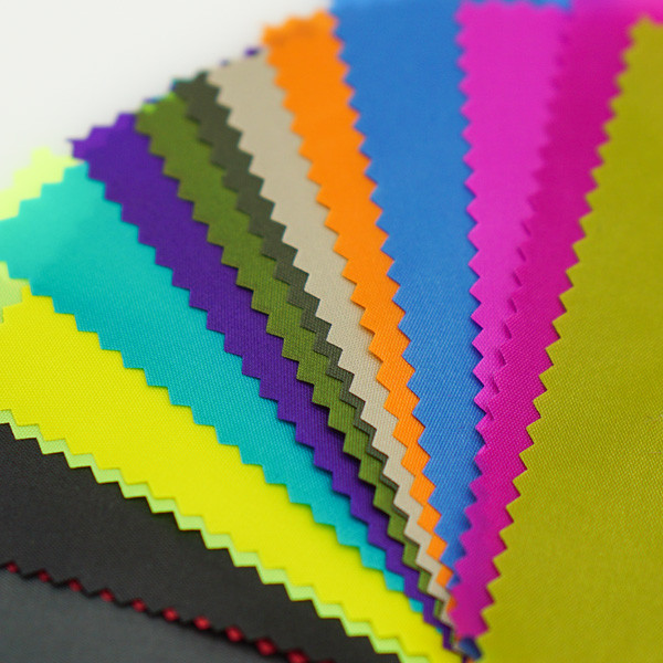 Багаж и другая ткань 64ГСМ 0.08мм нейлона ткани рюкзаков облегченная