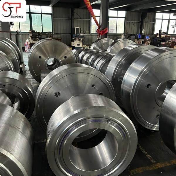 ZPMC Port Rotary Forged Wheels Open Forging 42CrM Alloy Forged Wheel