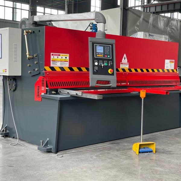 QC11K-4*2500 Hydraulic System Shearing Machine Swing Beam Shearer NC Controller E21S