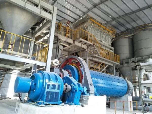 Usine de transformation des cendres volantes