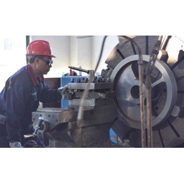 200 Tph Portable Mobile Stone Jaw Crusher Plant with YD938E69/YD1142E710/YD1349E912