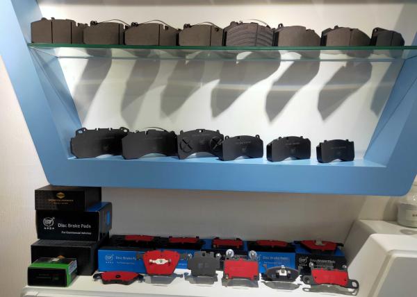 OEM Commercial Vehicle Brake Pads For Benz / BMW / Audi / Toyot