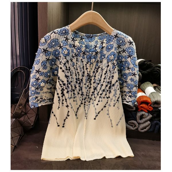 Women's Summer Thin Heavy Duty Nail Bead Printed Loose Look, Small and Fresh Literary Forest Women's T-shirt, Women's Top