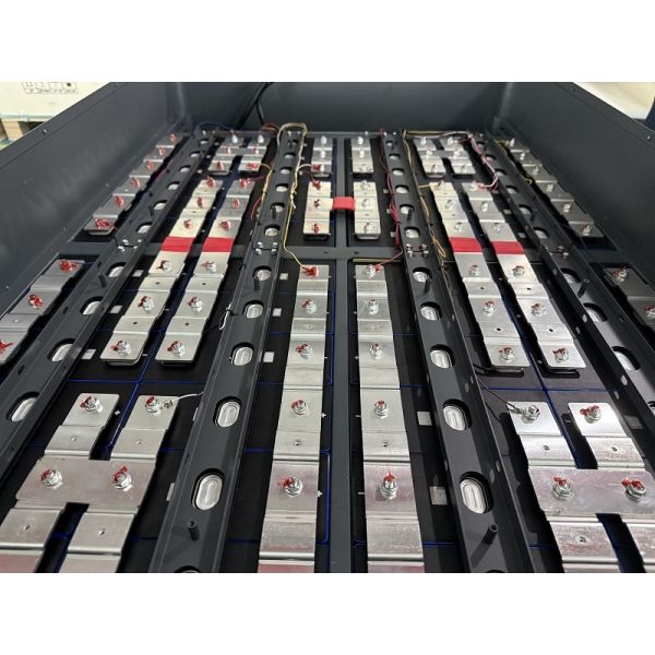 Manyi 30KW Output Power 600Ah Capacity LFP Home Energy Storage System with 10000 Cycle Life for Hybrid Grid Connection
