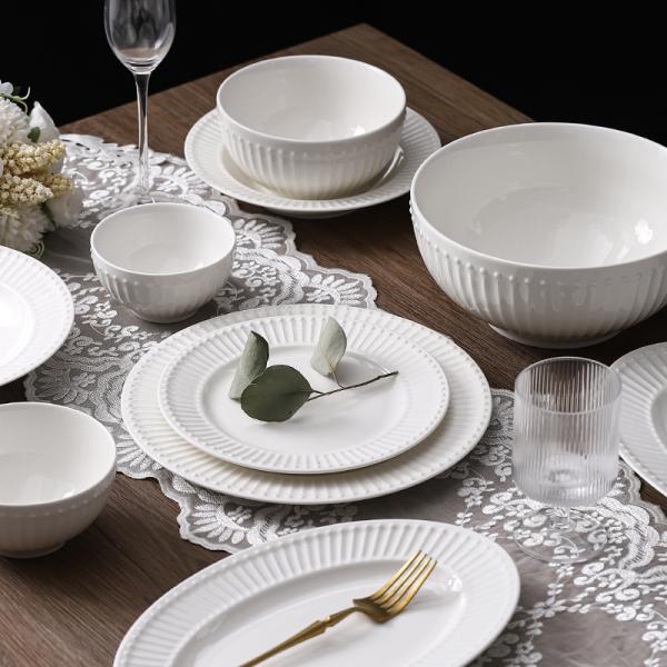 White Embossed Ceramic Dishware Set For Restaurants Hotels