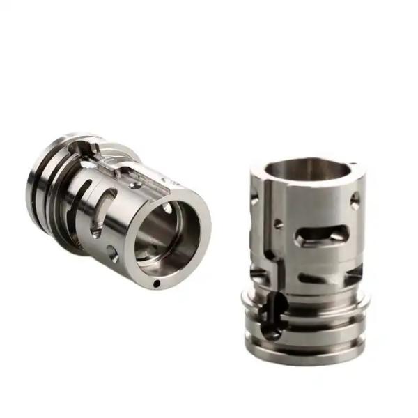Partes de usinagem CNC de aço inoxidável polido personalizadas