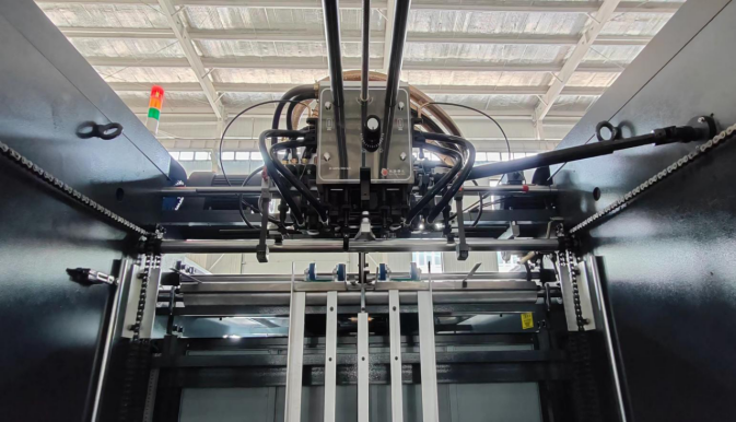 JIGUO FMZ-1700 High Speed Automatic Flute Laminating Machine,Max. Sheet Size：1700*1450mm，Machine speed：164m/min (15000s/h)