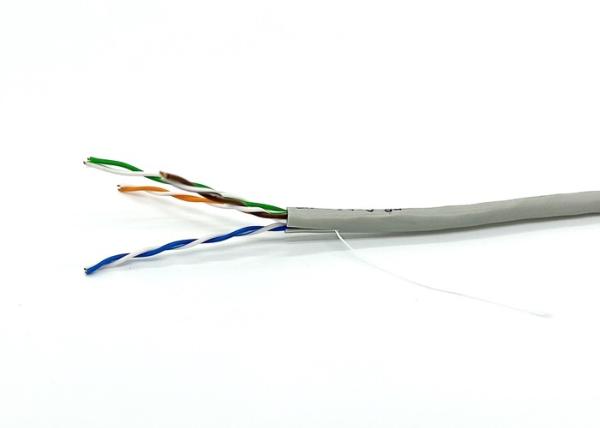 O volume Unshielded Cat5e do computador cabografa PR04 0,48 24AWG o CU 4 emparelha o cobre desencapado