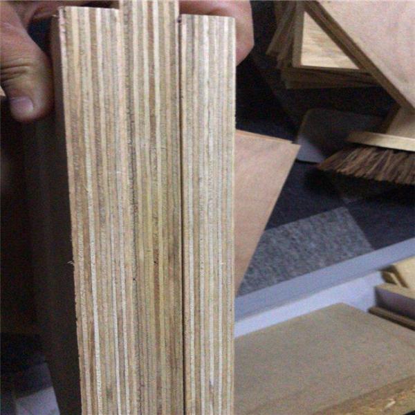 First Class Glue E0 E1 1250x2500mm Sapele Marine Plywood