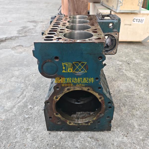 High-Strength Cast Iron Cylinder Block for Kubota V2403 Engine with Precision Fitment and Optimized Cooling & Lubrication