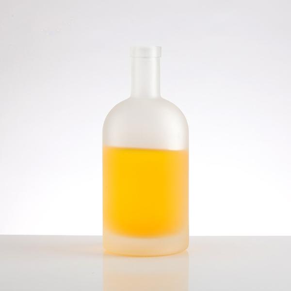 Empty Rum Whisky Vodka Spirit Glass Liquor Bottle with Cork 700ml 750ml Capacity