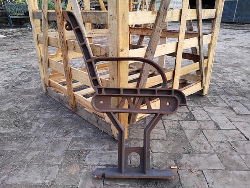 Stainless Steel Antique Cast Iron Park Bench Ends Spray Paint Decoration In Garden