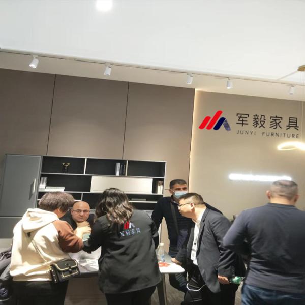 Технология современного дома Административный стол Офисный стул Комбинация для школьных залов