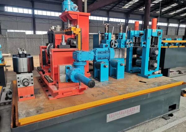 120x120x4mm Máquina de fabricação de tubo quadrado para fabricação de tubos de aço de conformação direta