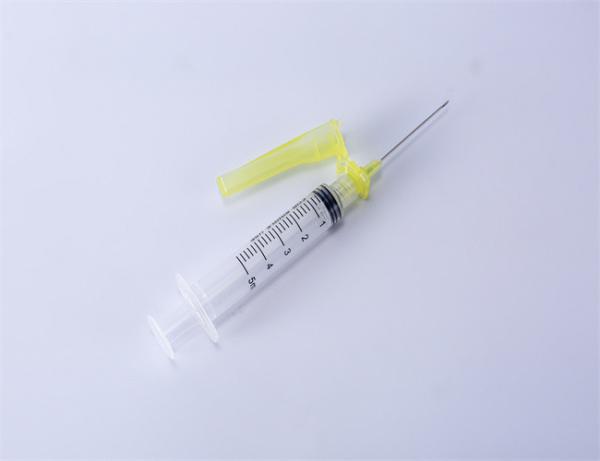 Sterile Medical Disposable Safety Syringe With Safety Needle 16G-30G FDA51K