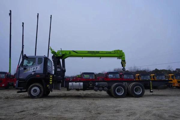 Used HOWO XCMG 12ton 10ton 30ton Truck crane good price