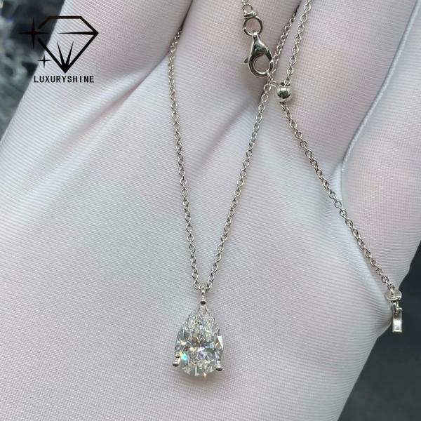 Collier diamant poire de laboratoire or 18 carats clarté VVS-VS