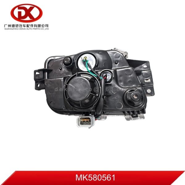 Left Fog Lamp Suitable for MITSUBISHI MK580561 03-5005L 035005L 214-2051L-UE