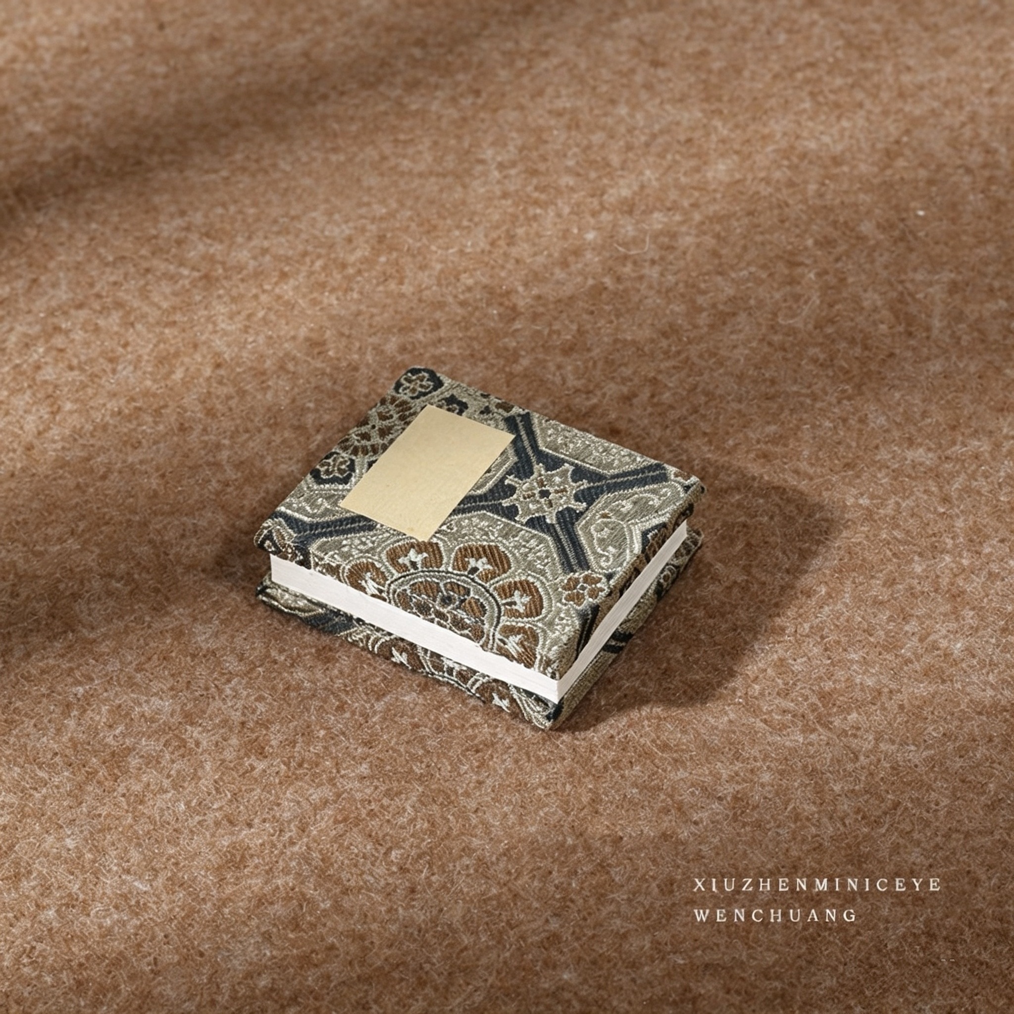 Mini Brocade Fabric Accordion Pocket Notebook For Cultural Souvenirs And Gifts