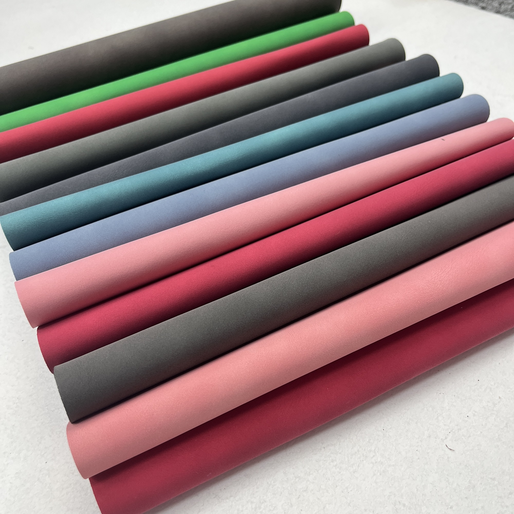 PVC Microfiber Comfortable Synthetic Leather Fabric PU Leather for Car Seats and Sofas