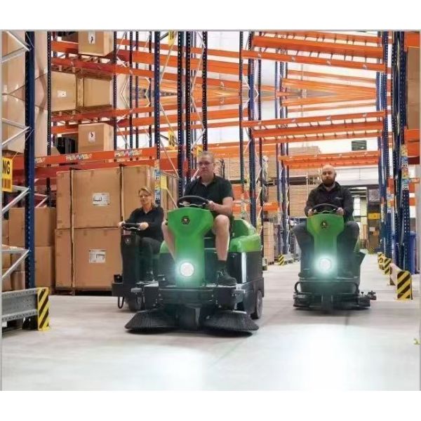 DQX86A Floor scrubber with 86 cm cleaning width front-wheel drive for uphill surfaces CE certified
