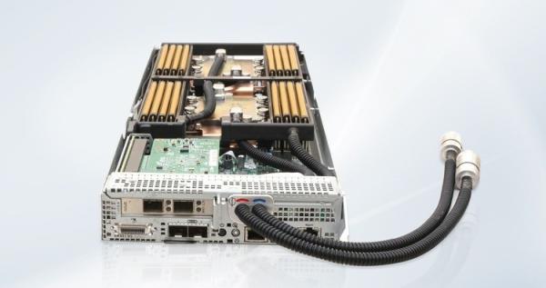 Serveur de fusion de tour certifié CE XH321L V5 noeud refroidi par liquide pour un traitement des données en douceur