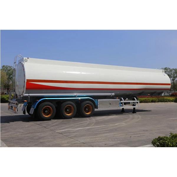 Un réservoir d'huile de 3 essieux en acier au carbone